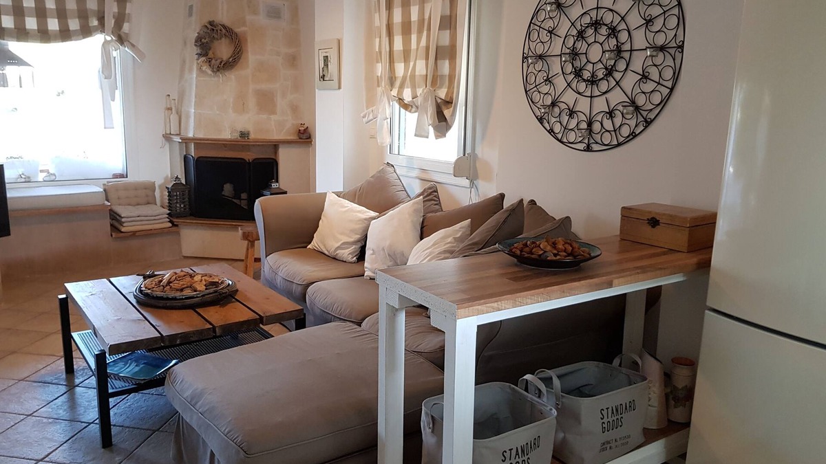 Nea Potidaia House | Cozy Cliff Vacation House with private garden