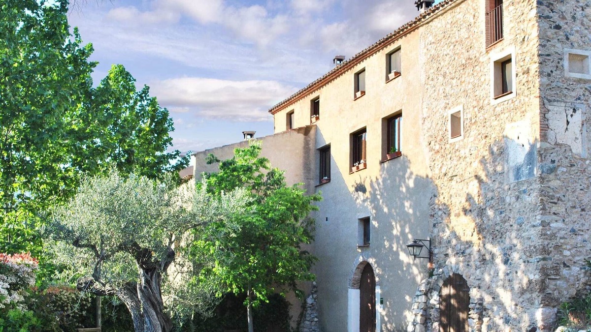 Cornudella de Montsant Cabin | Cozy Cottage in Cornudella de Montsant with Pool