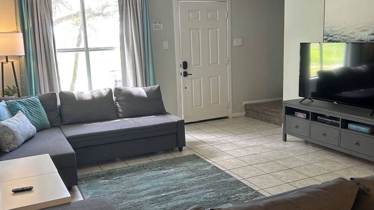 Bay Area Condo | Cozy Coastal Condo in Corpus Christi w/Pool