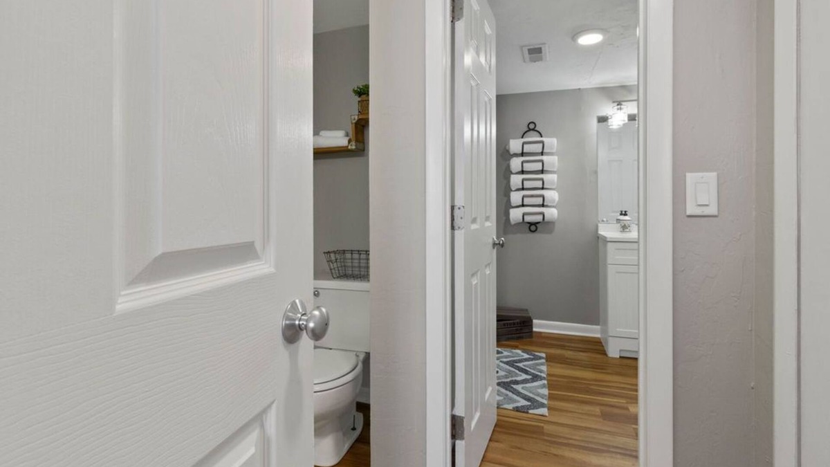 Surf City Condo | Cozy Coastal Farmhouse Beach condo w/pool