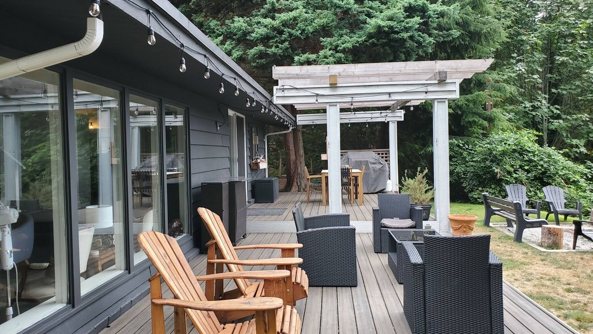 Madeira Park Cottage | Cozy Coastal Getawaty