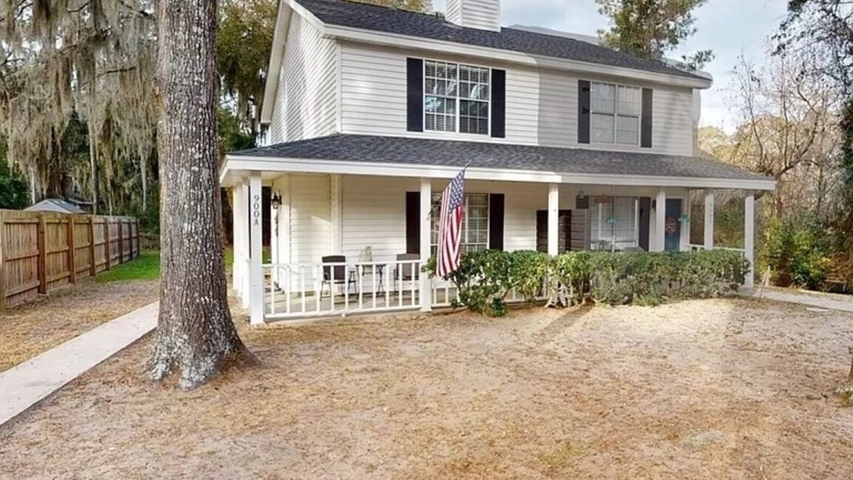 Port Royal House | Cozy, Coastal Retreat! Minutes from Parris Island!