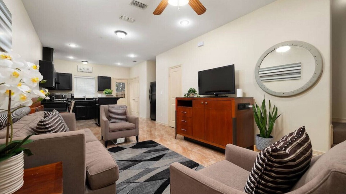 Pharr Apartment | Cozy Comfort Haven - Parking at No Extra Cost