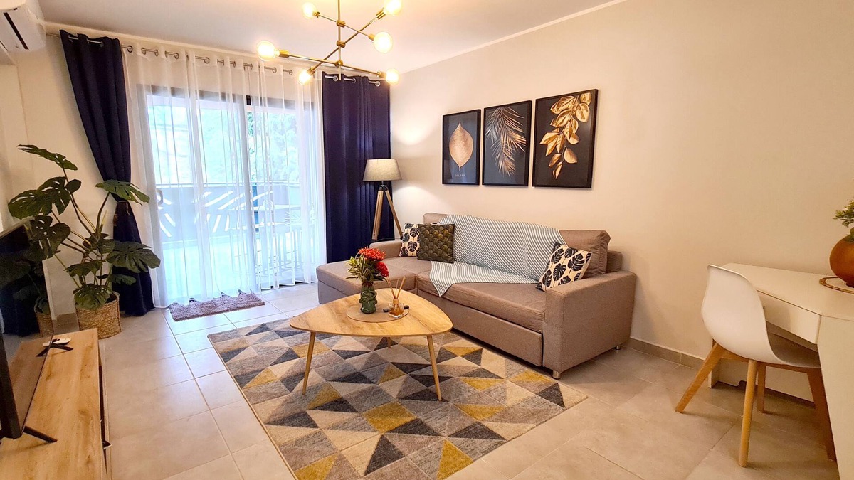 Papeete Apartment | Cozy, comfortable apartment in the heart of Papeete. WIFI, air conditioning & private garage