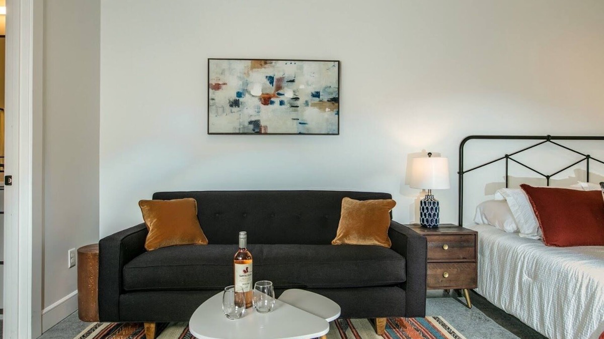 Asheville House | Cozy Comfortable Asheville Couple's Getaway