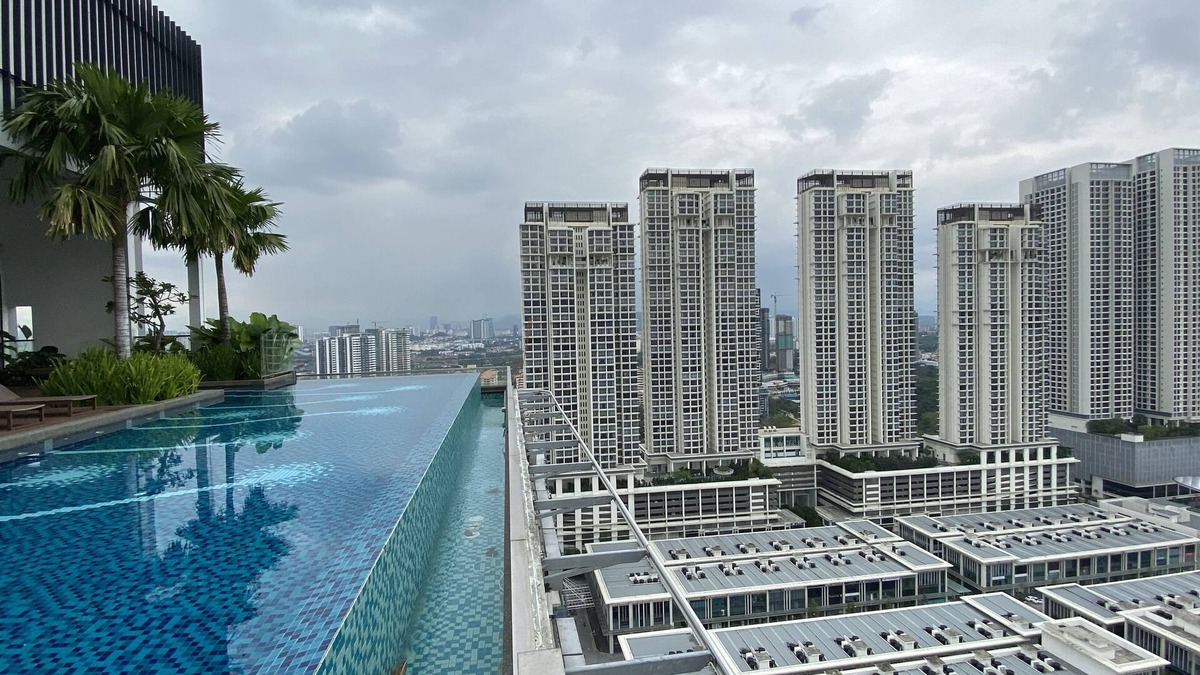 Bandar Tun Razak Condo | Cozy condo (4 pax) with Wi-Fi & city view