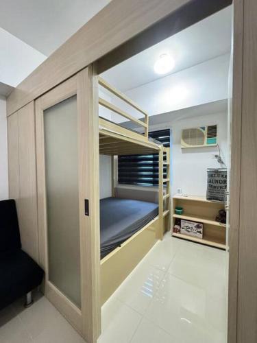 Barangka Ilaya Apartment | Cozy condo by the MRT & Light Mall experience comfort and convenience