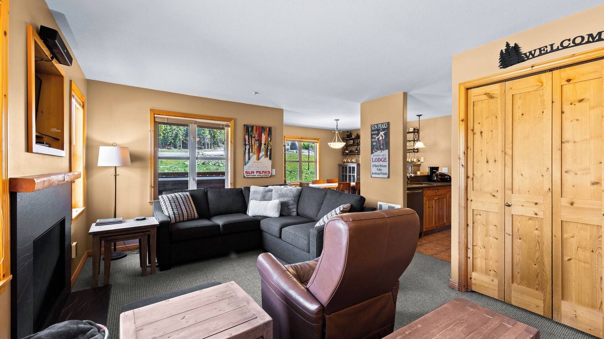 Sun Peaks Condo | Cozy Condo Close to Village | Access to Ski-Out Trail | Private Hot Tub | Fireplace