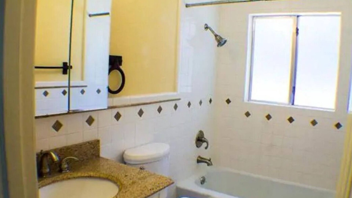 West Campus Apartment | Cozy Condo