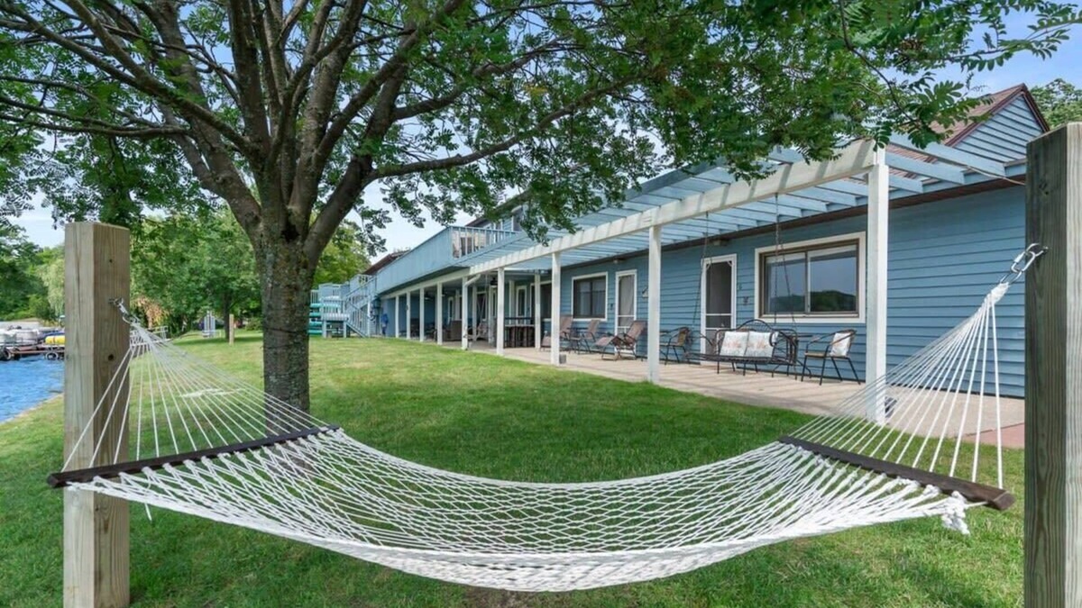 Mayfield Apartment | Cozy condo with kayaks and lake access