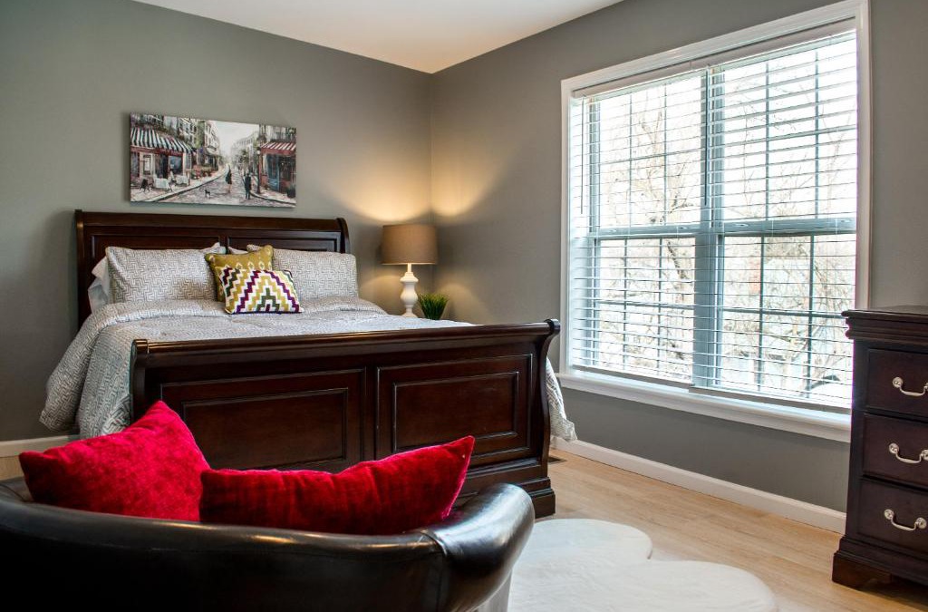 Fairfield Apartment | Cozy condo with yard and patio. Long-stay discount available