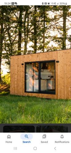 St Hilary House | Cozy & Contemporary Lodge by the woods