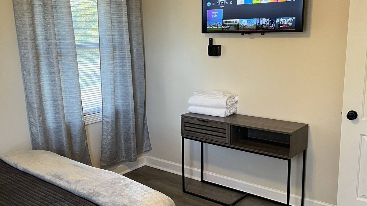 Saxon House | Cozy Convenience in Spartanburg