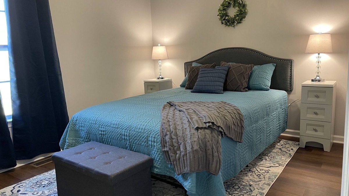 Unicoi Cottage | Cozy, convenient, private, pet friendly cottage! Close to hiking trails!