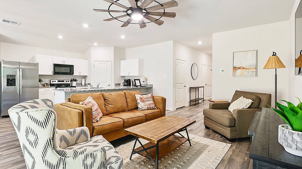 College Station House | Cozy & convenient to TAMU, the Brazos County Expo, & Legends!