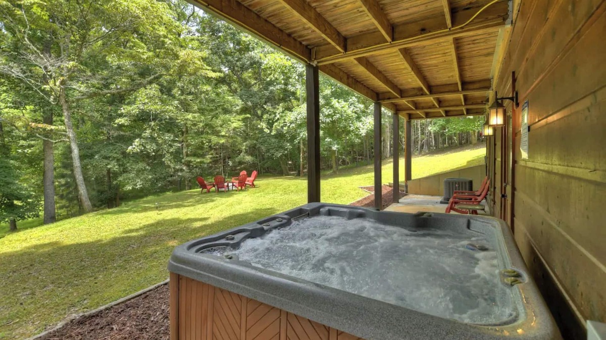 Eagle Mountain Cabin | Cozy Coosawattee cabin with a fire pit! - Cardinal Cabin
