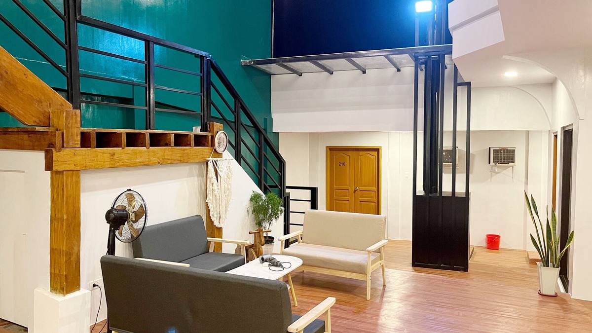 Coron Town Proper Hotel | Cozy Coron Inn