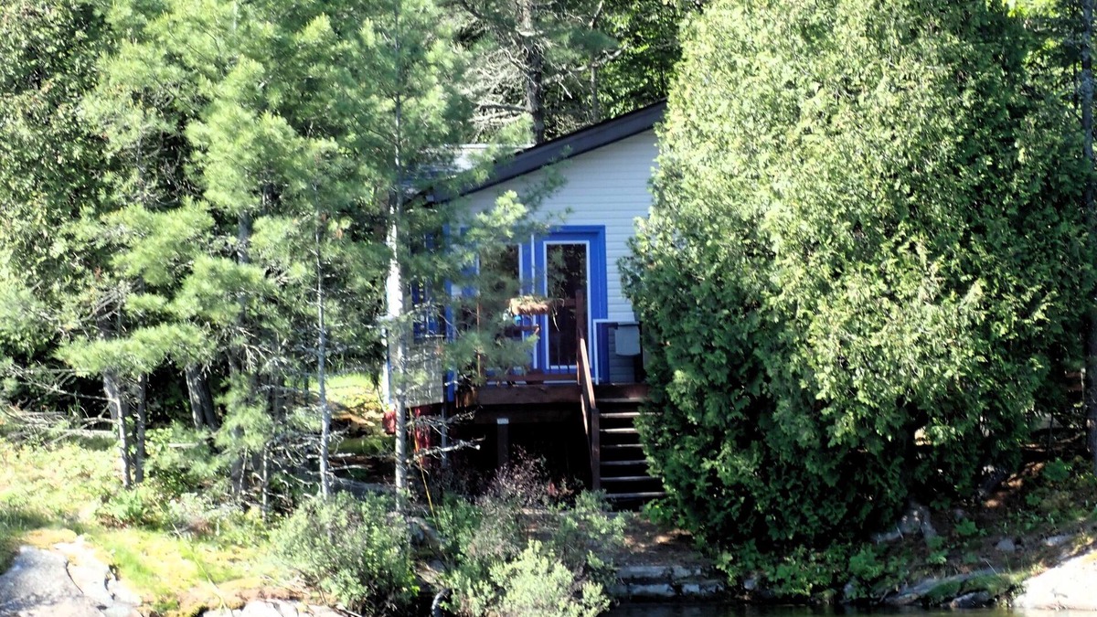 The Archipelago Cottage | Cozy Cottage in Bayfield Inlet on the Georgian Bay