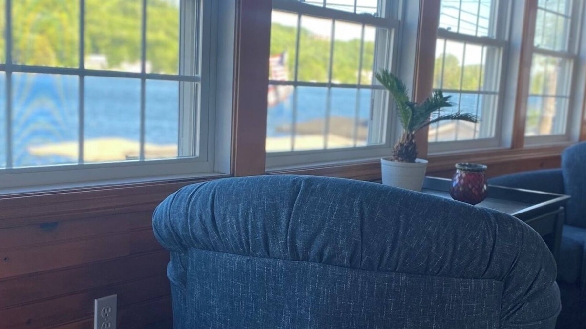 Alton Bay Cottage | Cozy Cottage 2 Bedroom With Amazing View