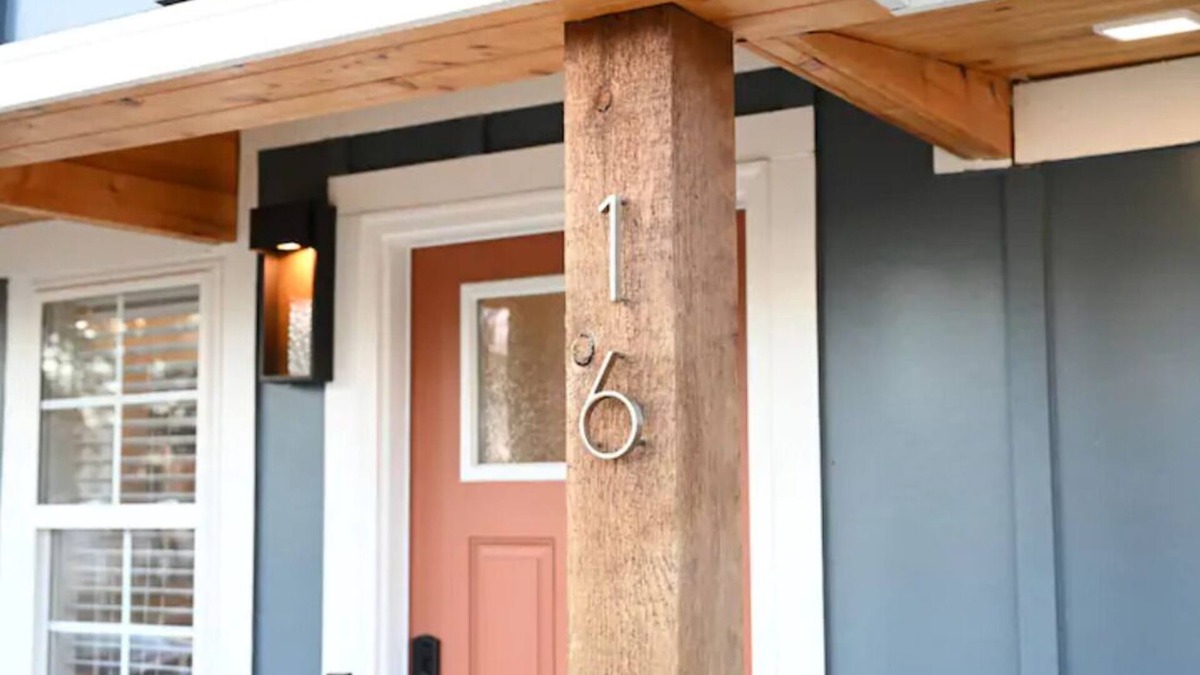 Greenville House | Cozy Cottage 3 Minutes to Downtown Greenville!