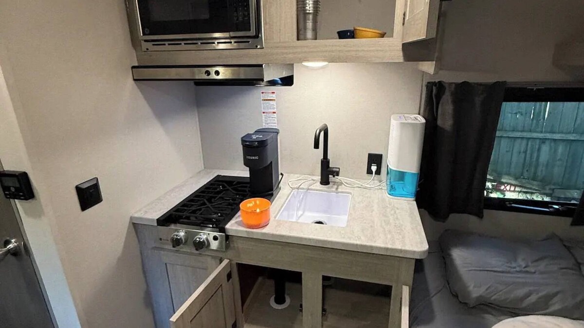 Southfield Cottage | Cozy Cottage Airbnb SuperHost Long Term