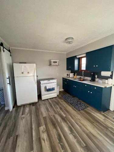 Lakeview Apartment | Cozy Cottage at Indian Lake, Ohio