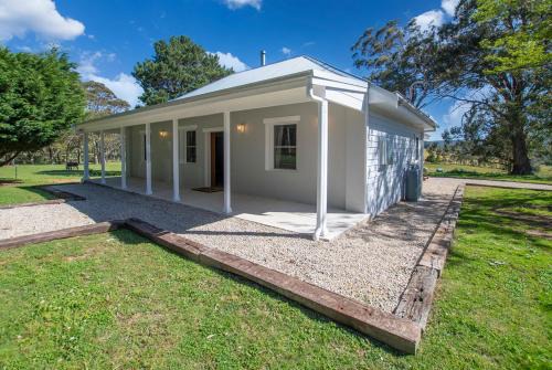 Hampton House | Cozy Cottage Blue Mountains