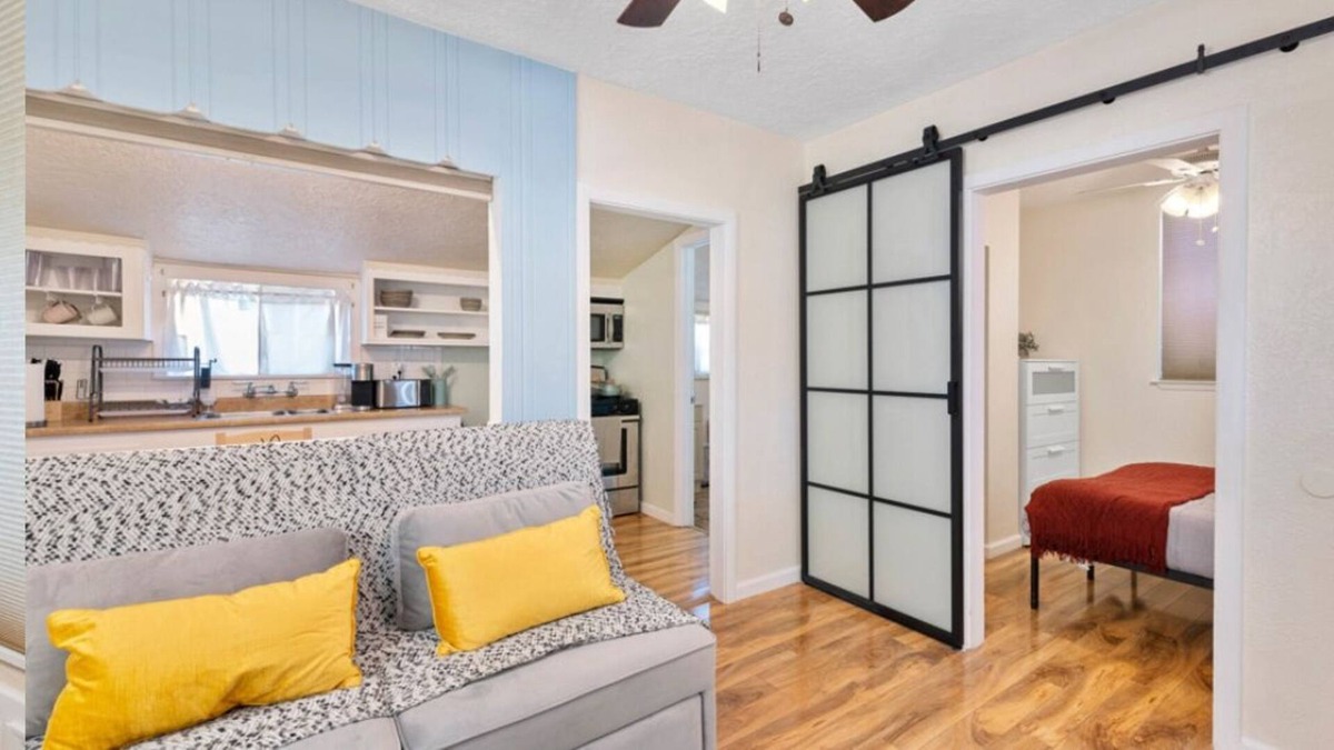 Southeastern Sacramento Cottage | Cozy Cottage close to it ALL
