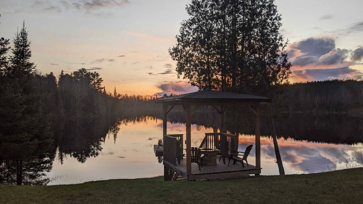 Faraday Cottage | Cozy Cottage Family Getaway - 8 min drive from Bancroft