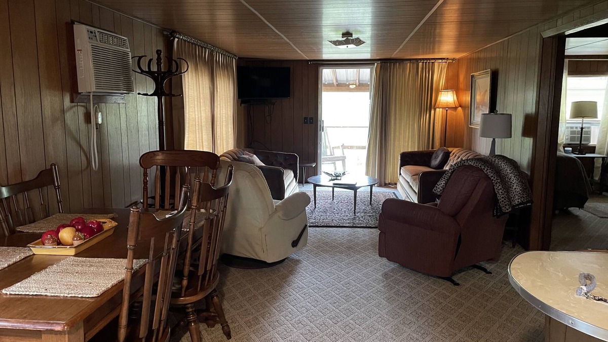 Negreet Cabin | Cozy Cottage Five