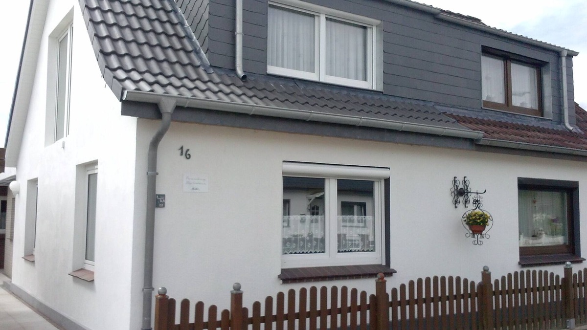 Wilhelmshaven House | Cozy cottage for 4 people with Wi-Fi.
