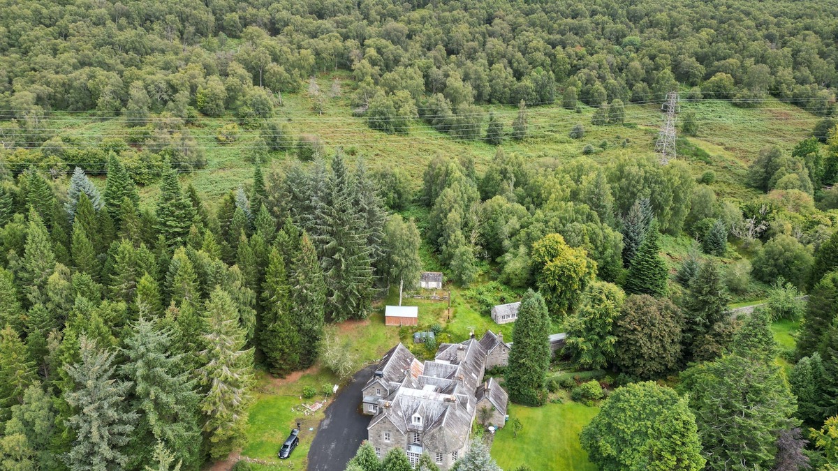 Loch Tay Cottage | Cozy cottage from 1840 on the beautiful Loch Rannoch in Scotland