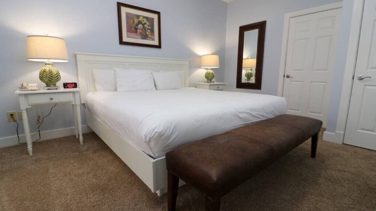 Lackey Cottage | Cozy Cottage get away in Historic Williamsburg VA