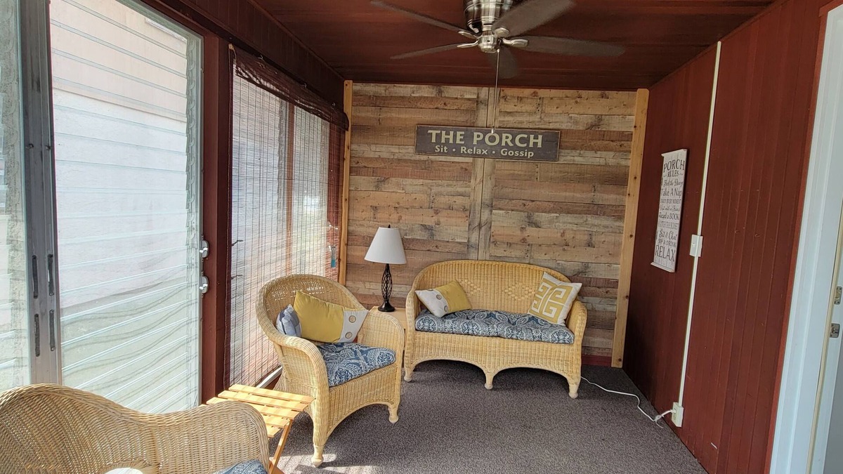 Lake City House | Cozy cottage great for friends, family or couples getaways!