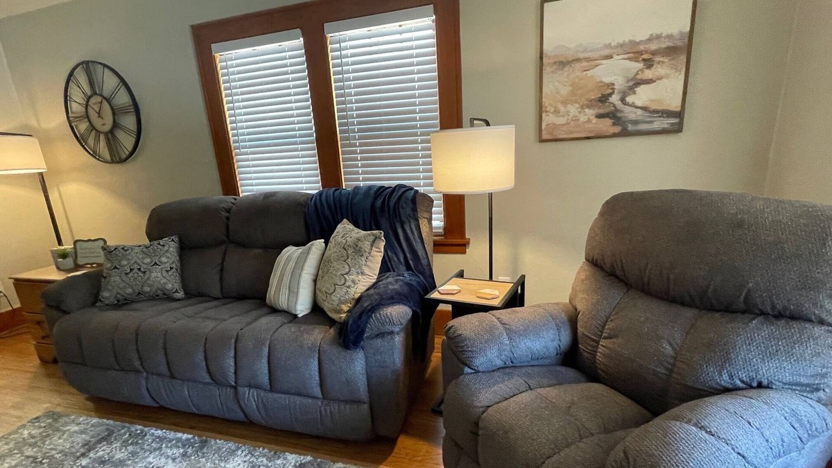 Fort Dodge House | Cozy Cottage home in a great location and neighborhood.