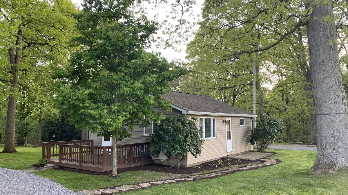 Portersville Cottage | Cozy cottage in Portersville close to Moraine & McConnells Mill State Parks