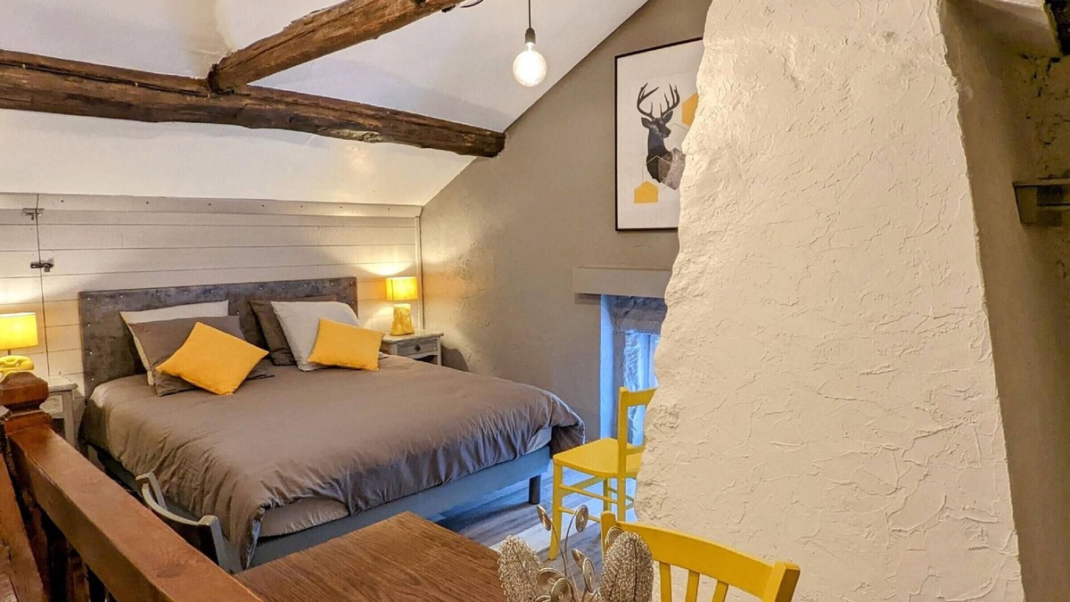 Saint-Bresson Cottage | Cozy cottage in Saint-Bresson with private garden and WIFI