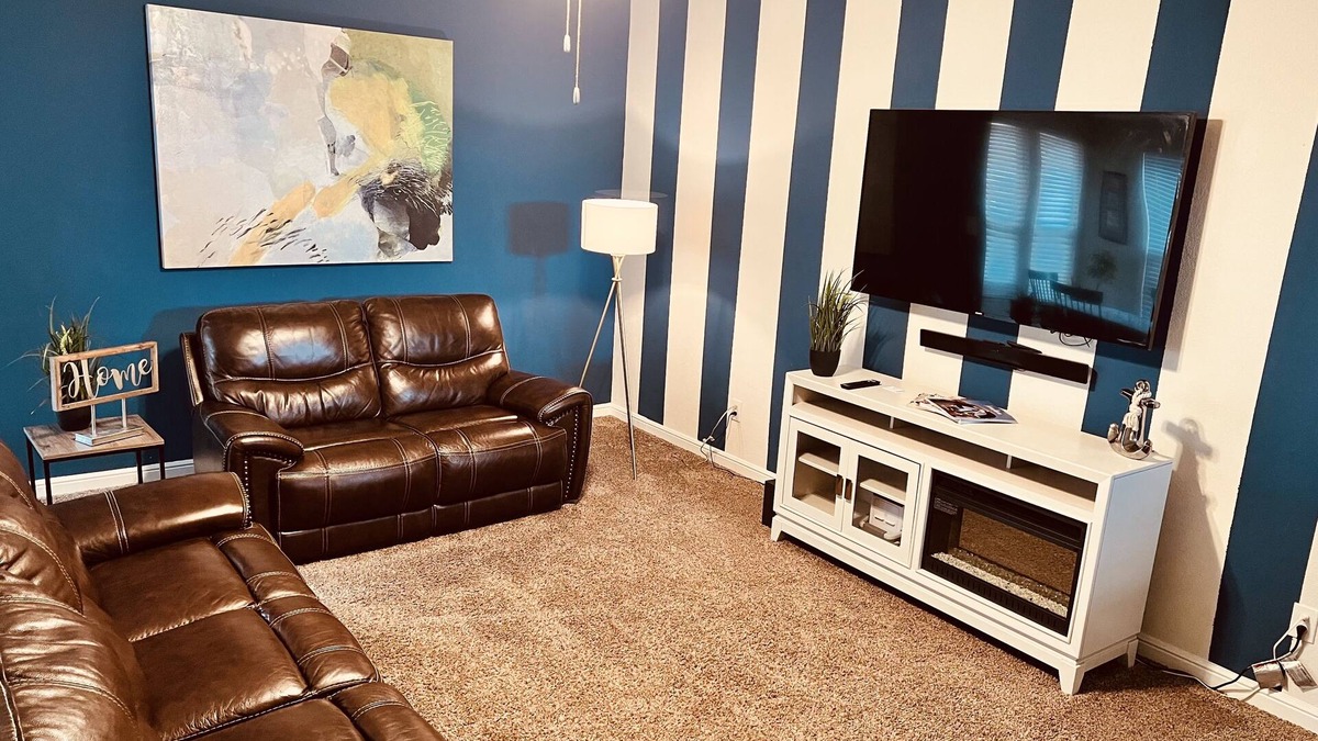 Burleson House | Cozy Cottage in suburbs of Ft. Worth