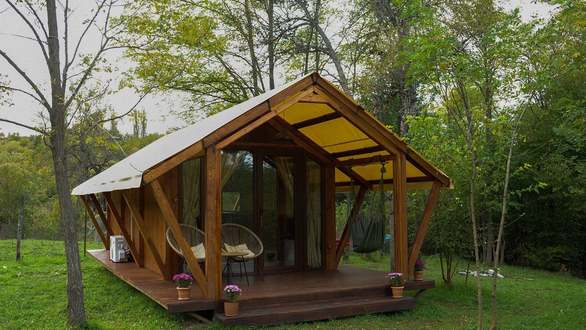 Ambrolauri Cottage | Cozy cottage in the middle of green garden, with mountain views.
