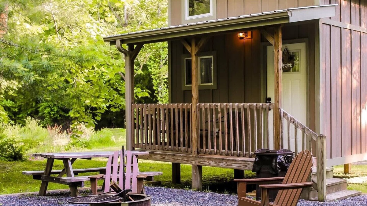 Saluda Cottage | Cozy Cottage in the heart of the Green River Gamelands! Private outdoor firepit!