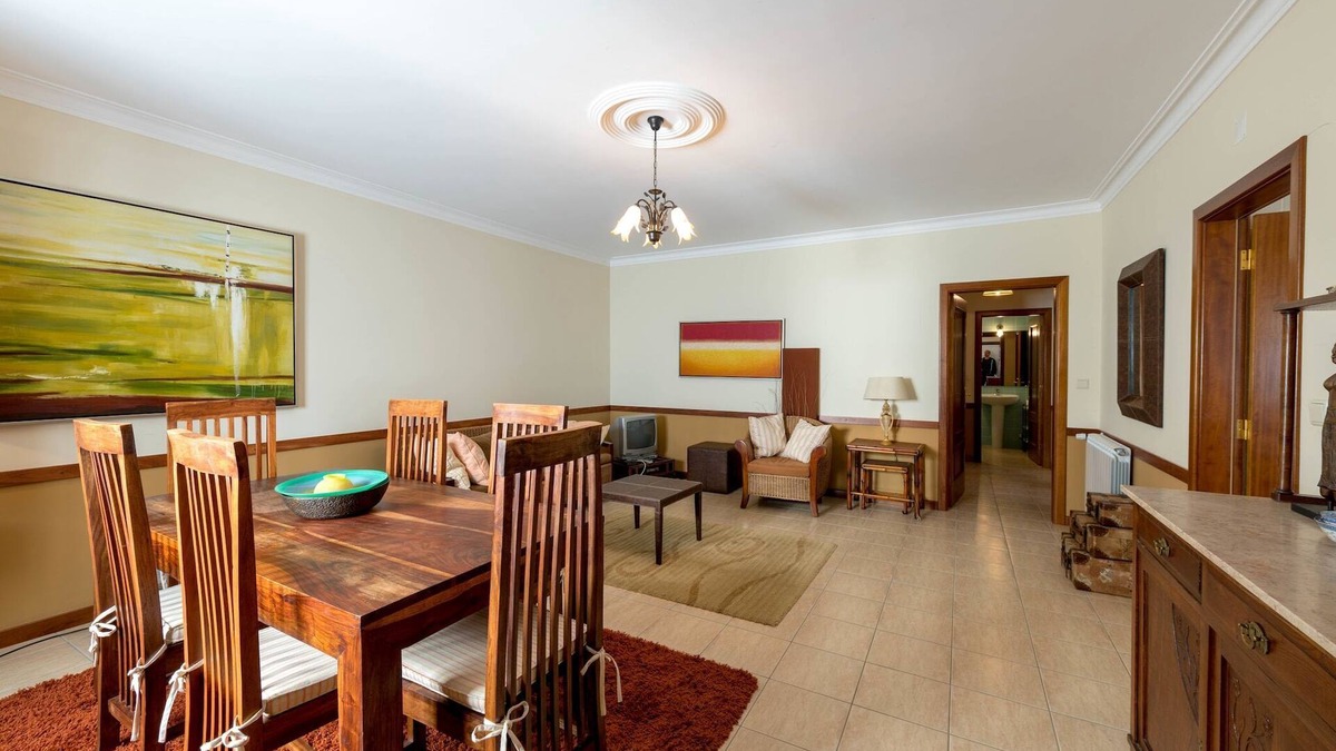 Vila Flor Cottage | Cozy Cottage in Vila Flor with Swimming Pool