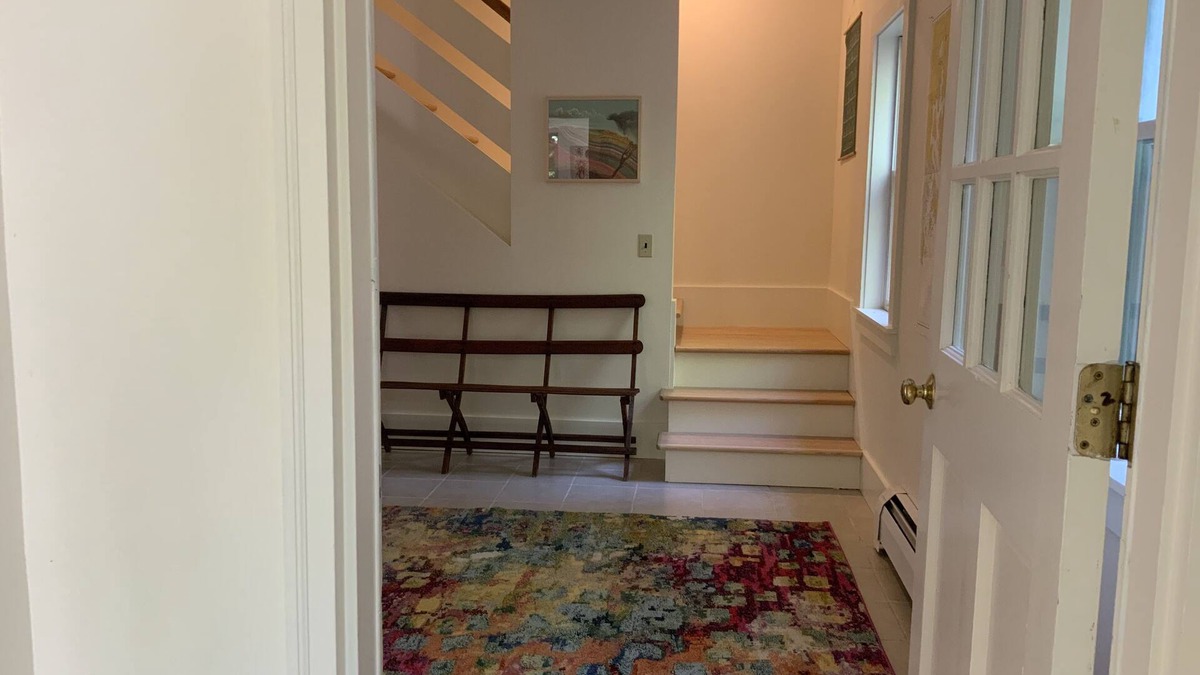 Lincolnville House | Cozy cottage in woodland setting near to hiking biking and lakes