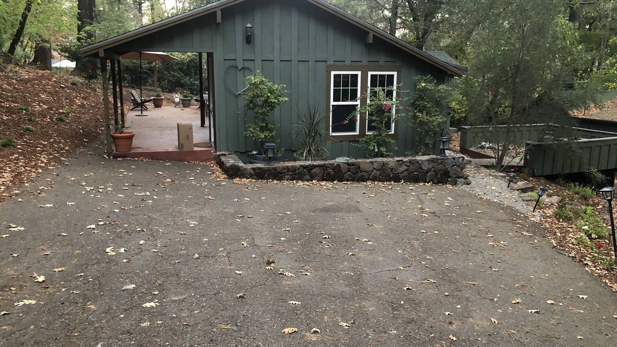 Calistoga Cottage | Cozy cottage in woodsy haven - 2 miles from downtown Calistoga