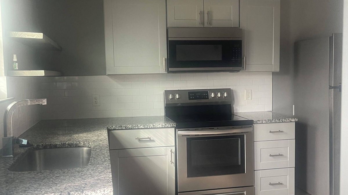 Cedar Hill House | Cozy Cottage nCedar Hill nWelcoming house with AC in charming Cedar Hill
