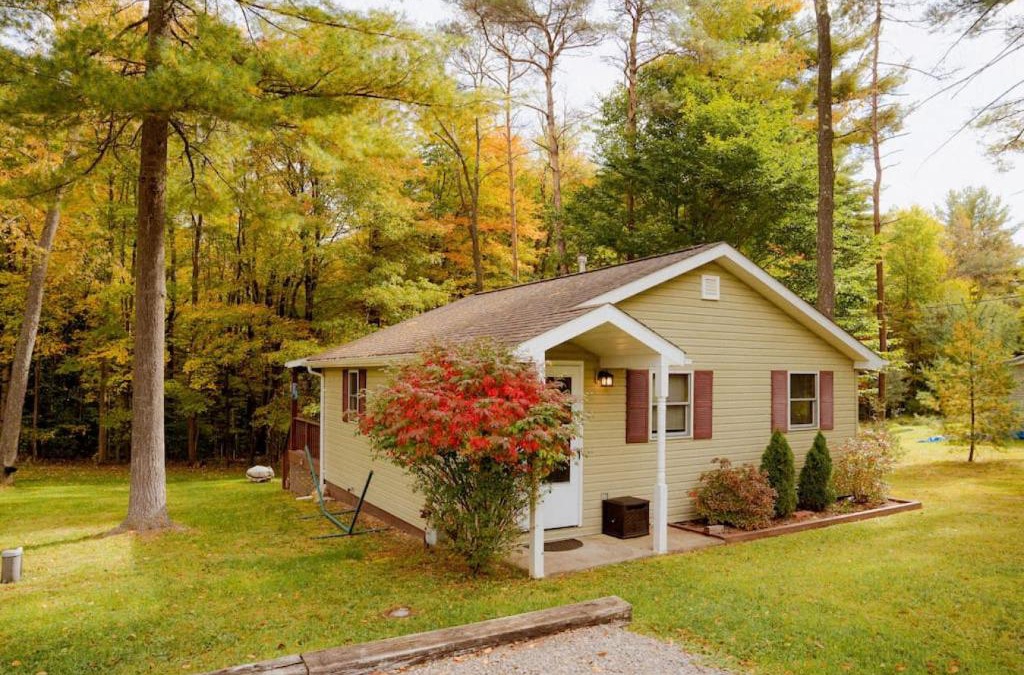 Vowinckel House | Cozy Cottage near Cook Forest Park, ANF