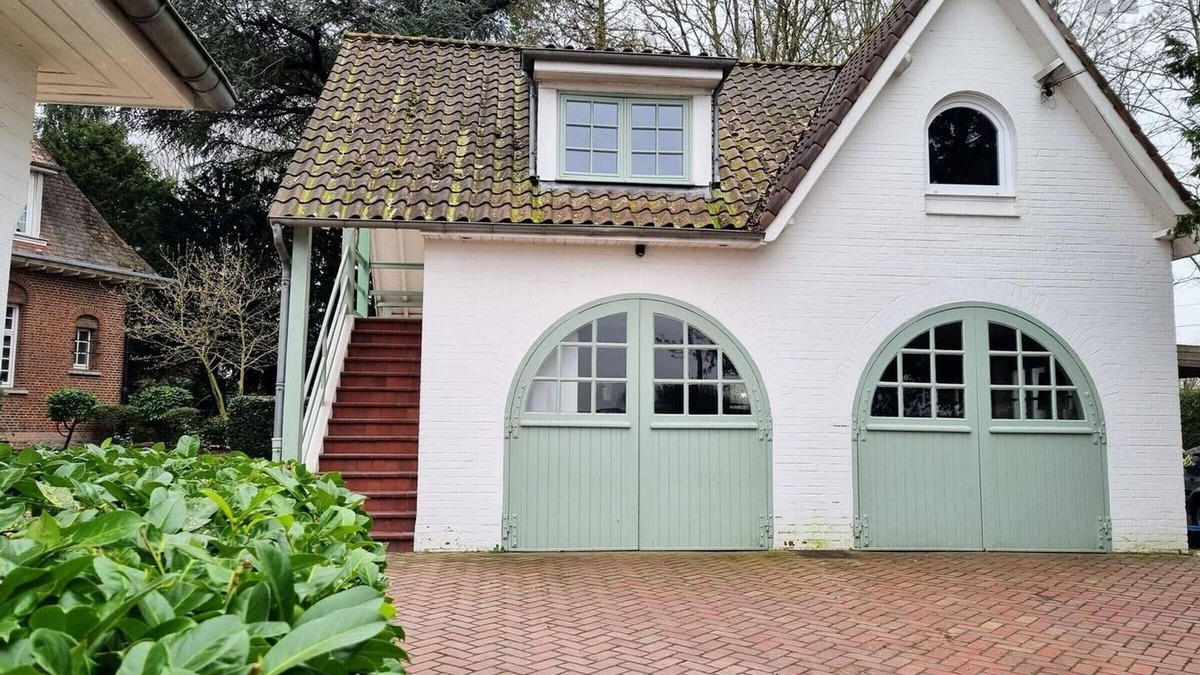 Linselles Cottage | Cozy Cottage Near Lille: WiFi, Kitchen, Terrace, Garden, Shopping & Cultural Sites Nearby