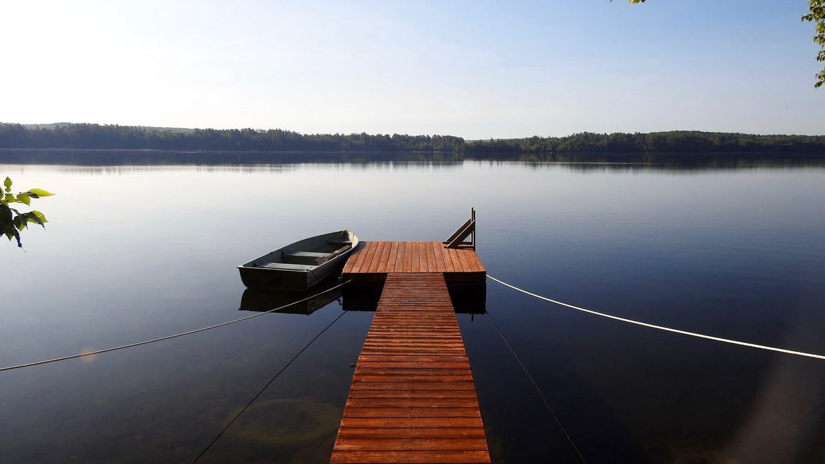 Wayne Cottage | Cozy Cottage on Beautiful Pocasset Lake in Wayne, Maine