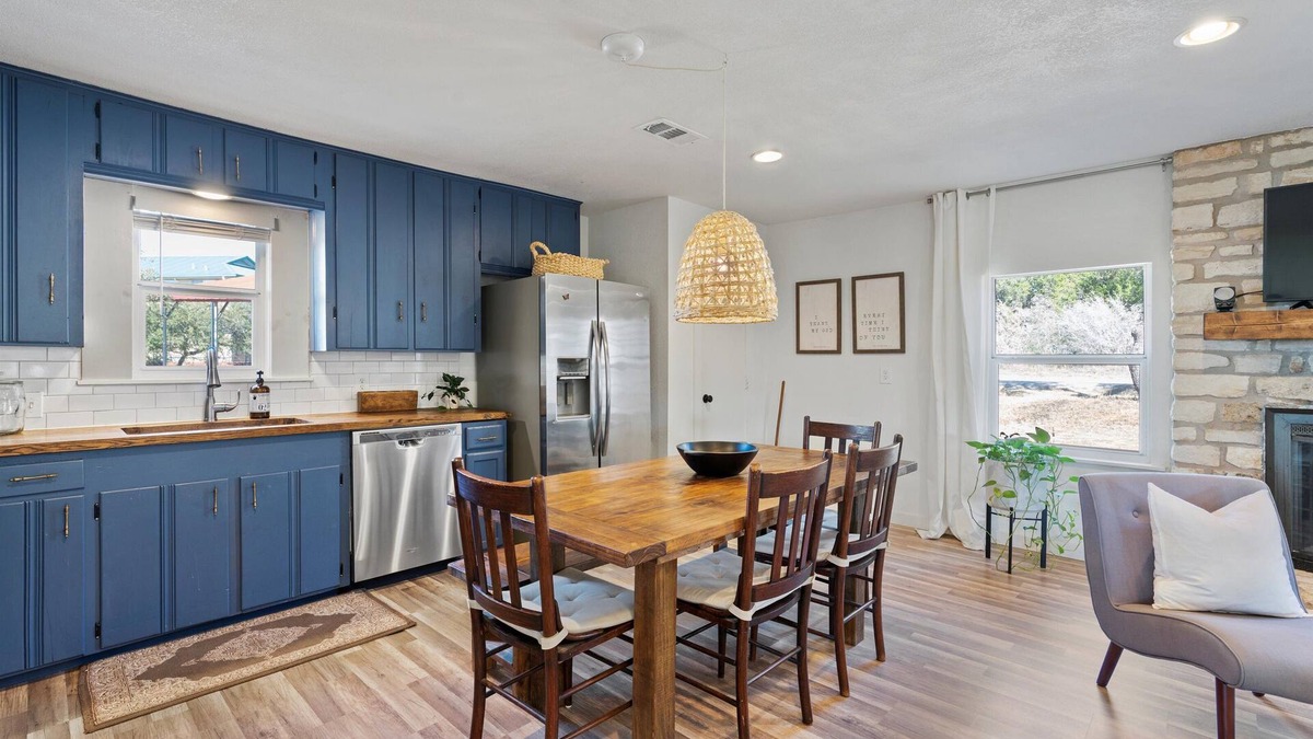 Oatmeal House | Cozy Cottage on Flat Creek - 5 min from Flat Creek Winery!