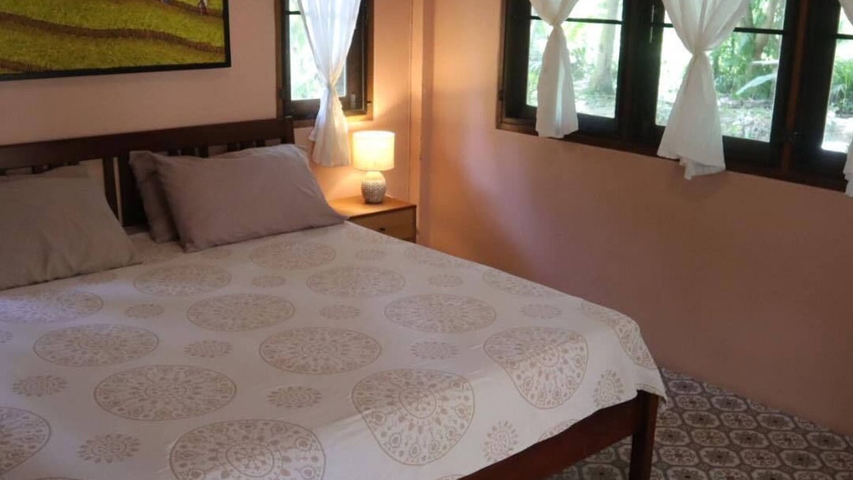 Chumphon Cottage | Cozy cottage surrounded by nature next to the beach.