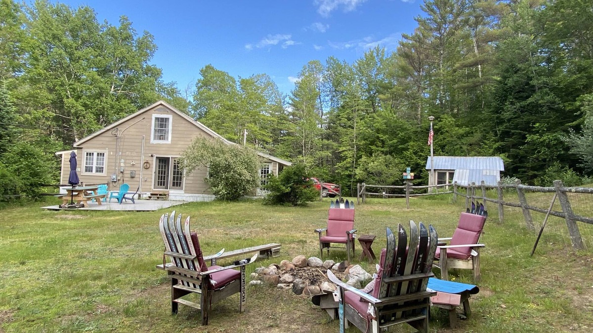 Bethel Cottage | Cozy Cottage w/Lil' Pond, Fenced Yard & Firepit (Dog friendly!)